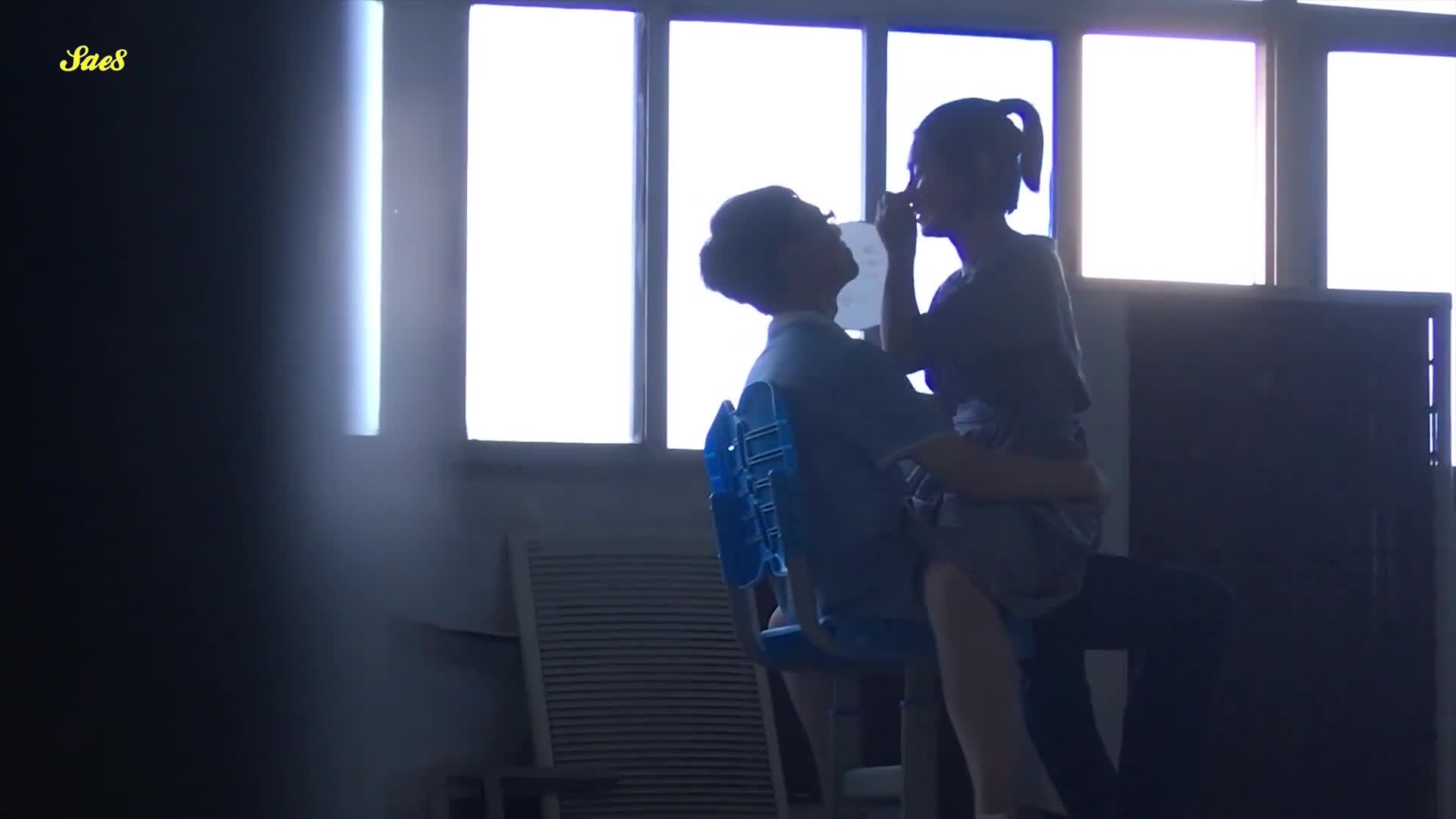 莆田X中情侣在科学楼走廊啪啪